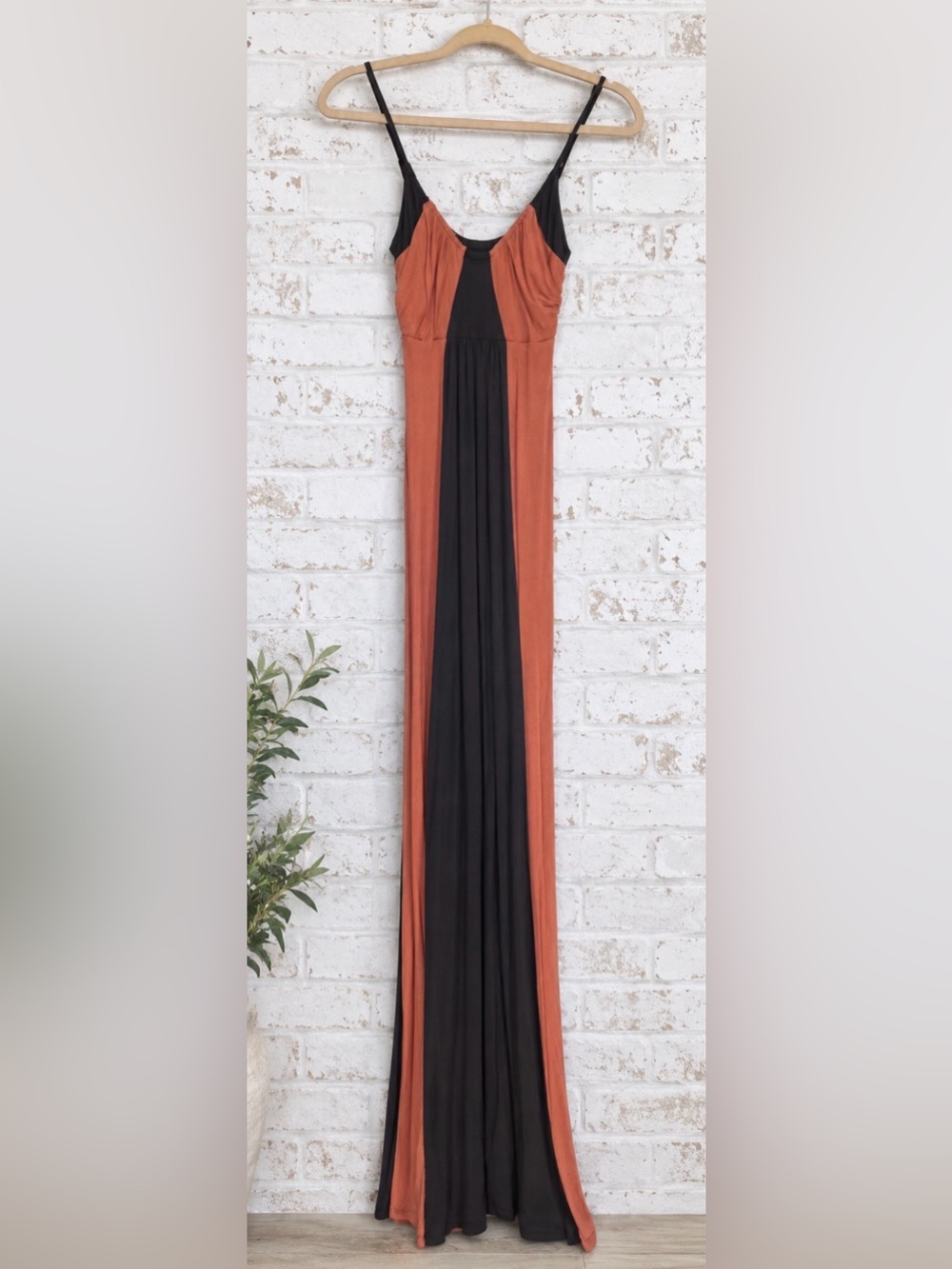🔥Sexy Two Toned Flattering Maxi Dress🔥